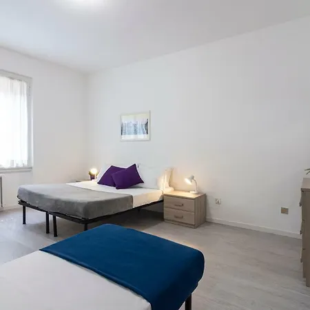 Nice Flat Near The City Center Apartment *