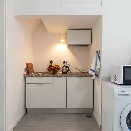 아파트 Nice Flat Near The City Center