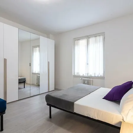 Daire Nice Flat Near The City Center Milano